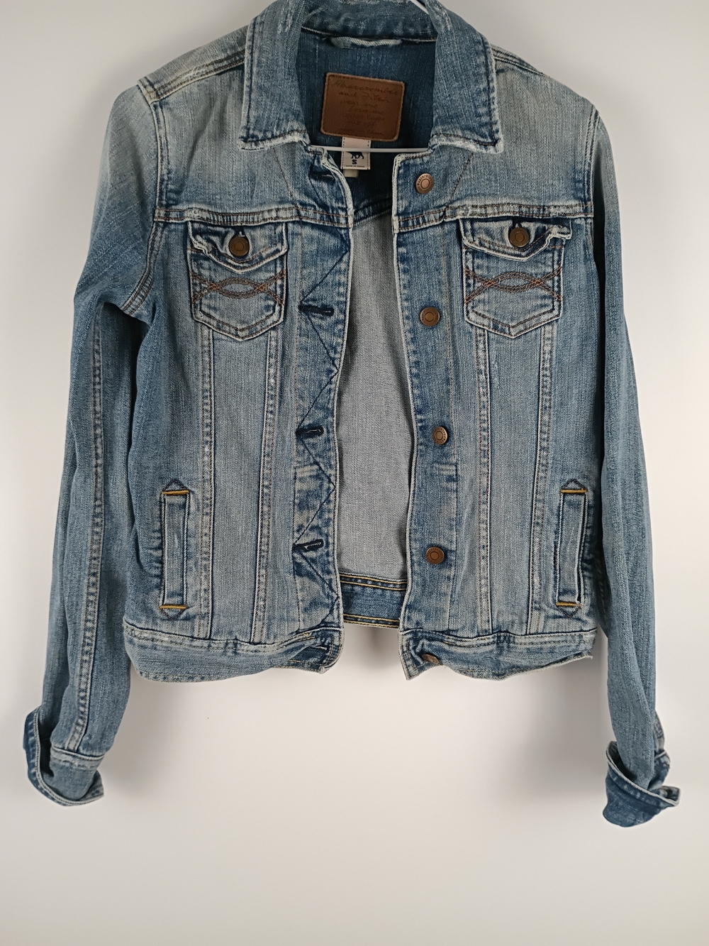 Classic Light Blue Denim Jacket - Women's Casual Trucker